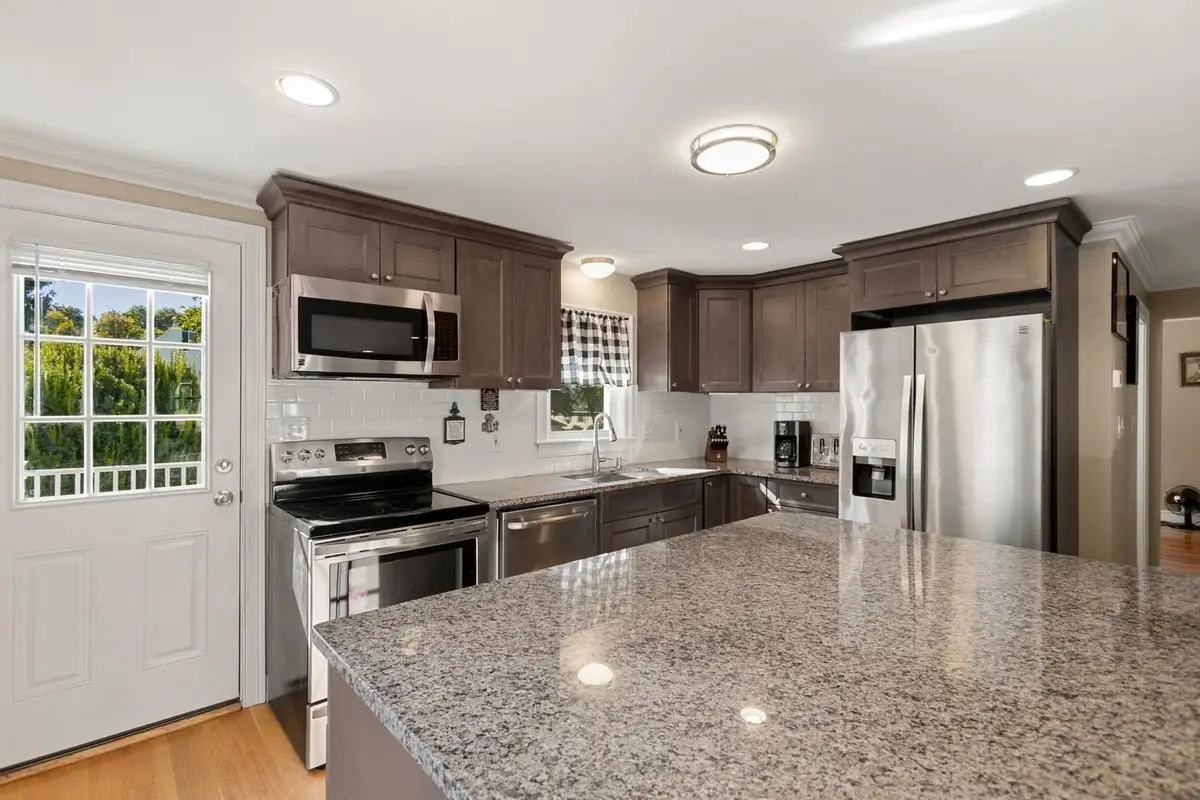 7 Wheeler St, Peabody, MA 01960 - #1