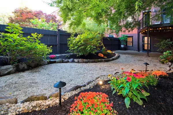 80 E Brookline St #1, Boston, MA 02118