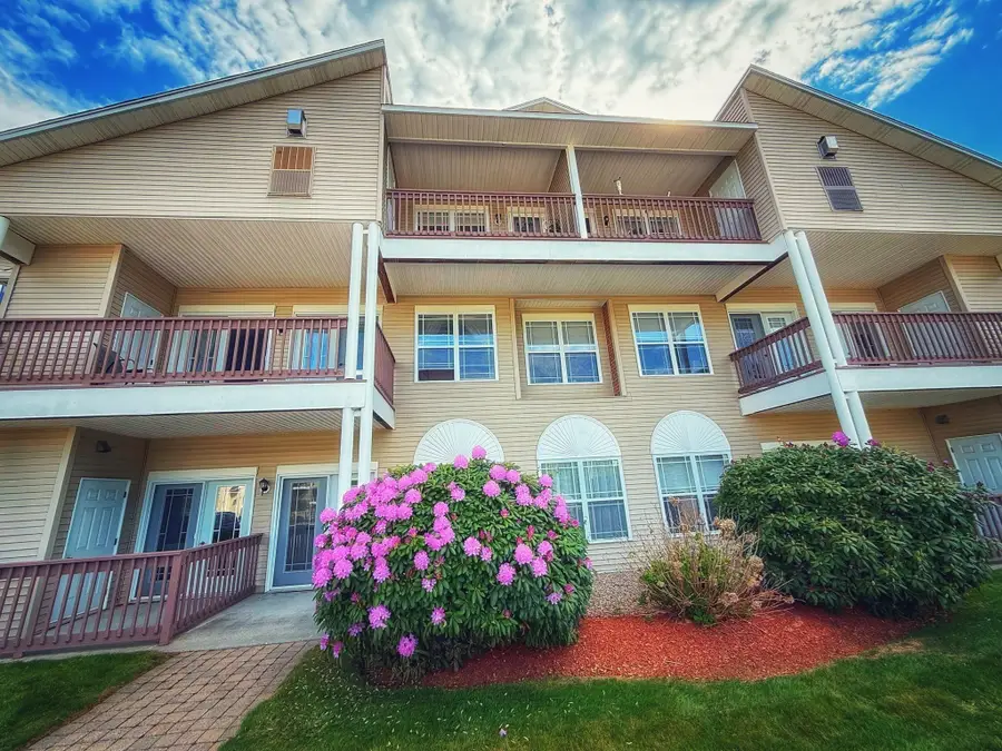 216 Reservoir St #101, Holden, MA 01520 - #3