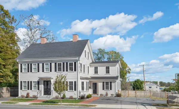 286 Merrimac St #A, Newburyport, MA 01950