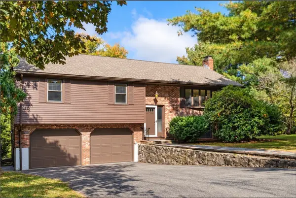 6 Aricia Ln, Winchester, MA 01890