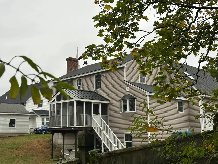 108 Linwood St, Uxbridge, MA 01569 - #3