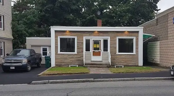 142 University Avenue, Lowell, MA 01854