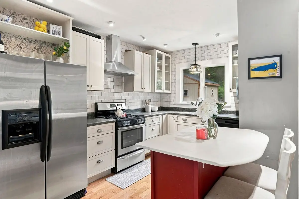 746 Dighton Ave, Taunton, MA 02780 - #1