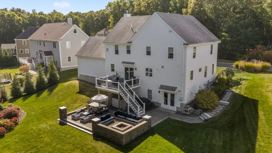 33 Oak Ledge Cir, Rowley, MA 01969 - #3