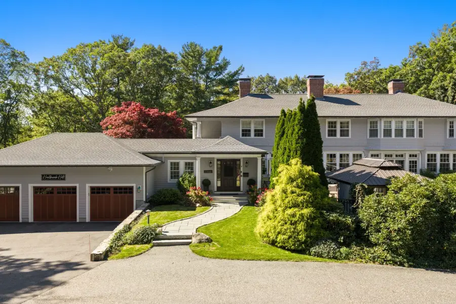 11 Hart St, Beverly, MA 01915 - #2