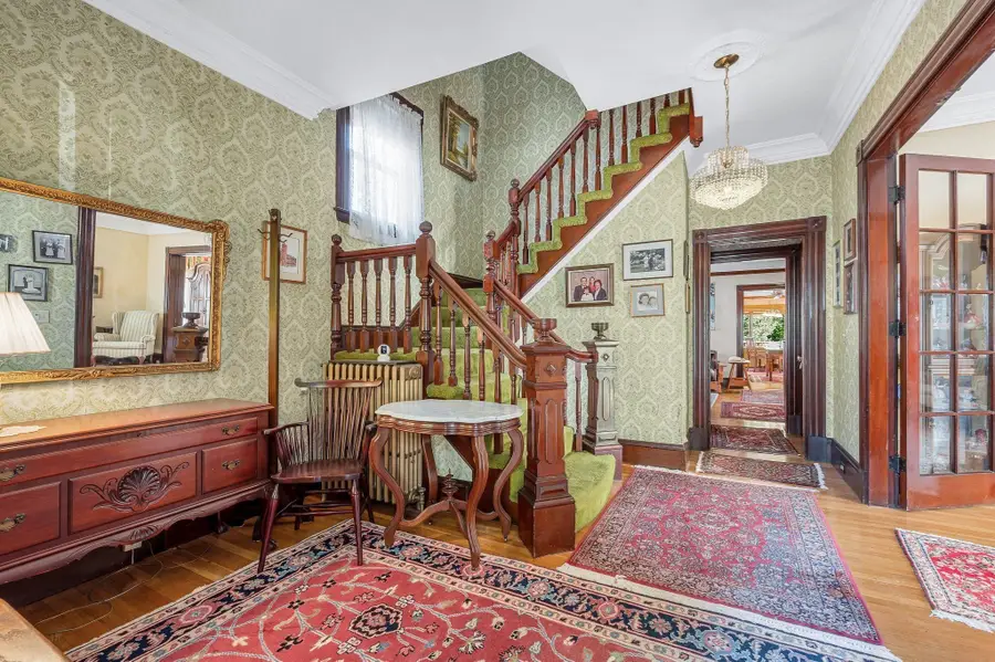 27 Sprague St, Malden, MA 02148 - #3