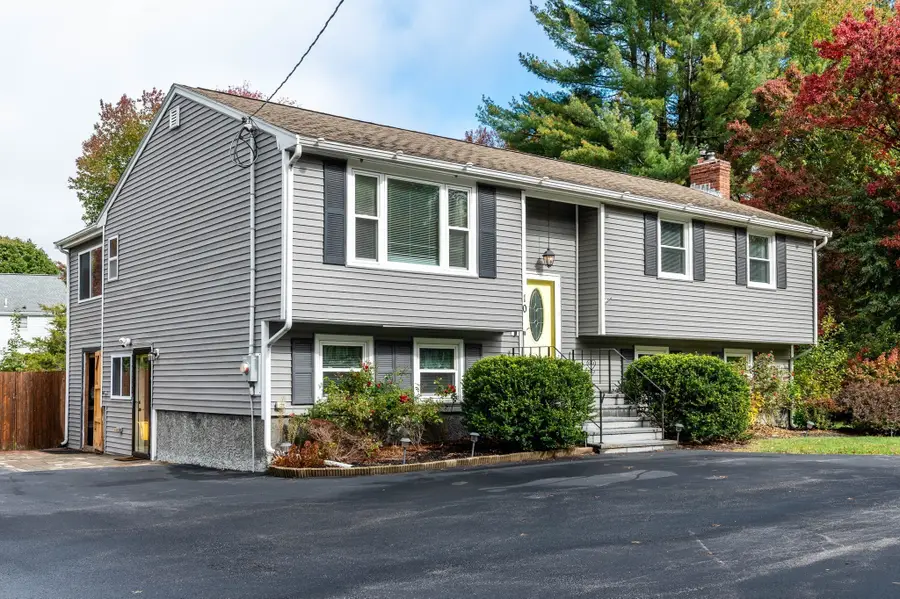 10 Village Street, Medway, MA 02053 - #3