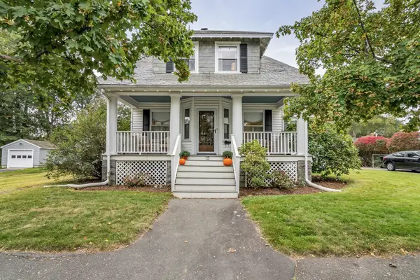 15 Larchmont Rd, Salem, MA 01970