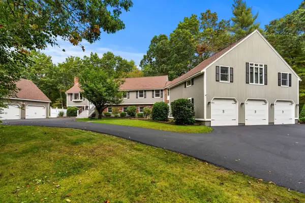 202 Lacy St, North Andover, MA 01845