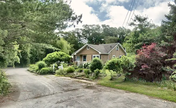 1 E Wordell, Dartmouth, MA 02748