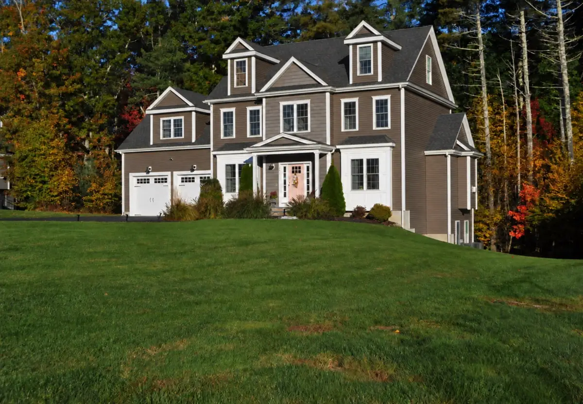 185 Hannah Dr, Northbridge, MA 01588 - #1