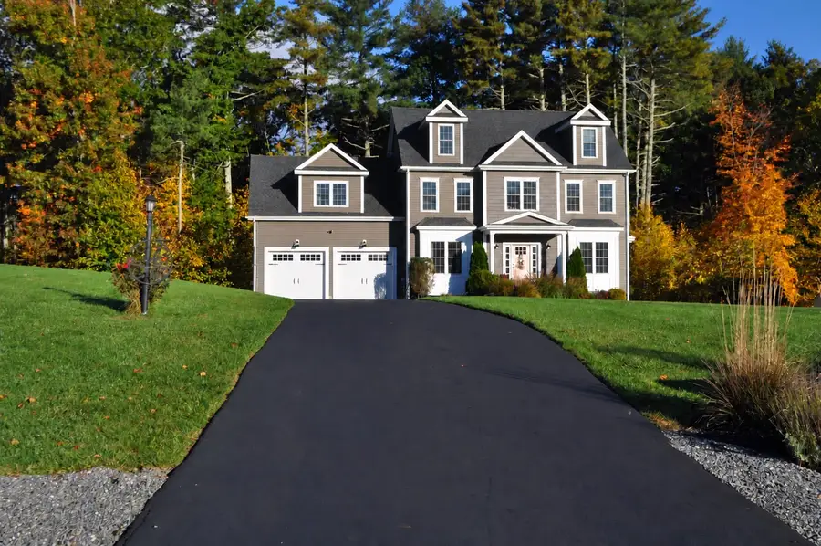 185 Hannah Dr, Northbridge, MA 01588 - #2
