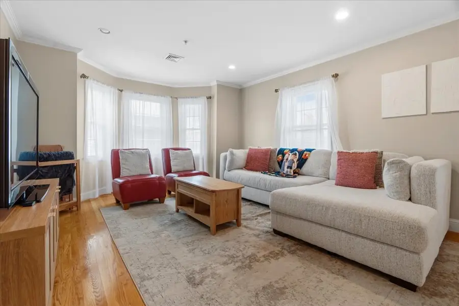 146 Adams Street #2, Waltham, MA 02453 - #3