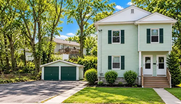 139-141 Middlesex St, Chelmsford, MA 01863