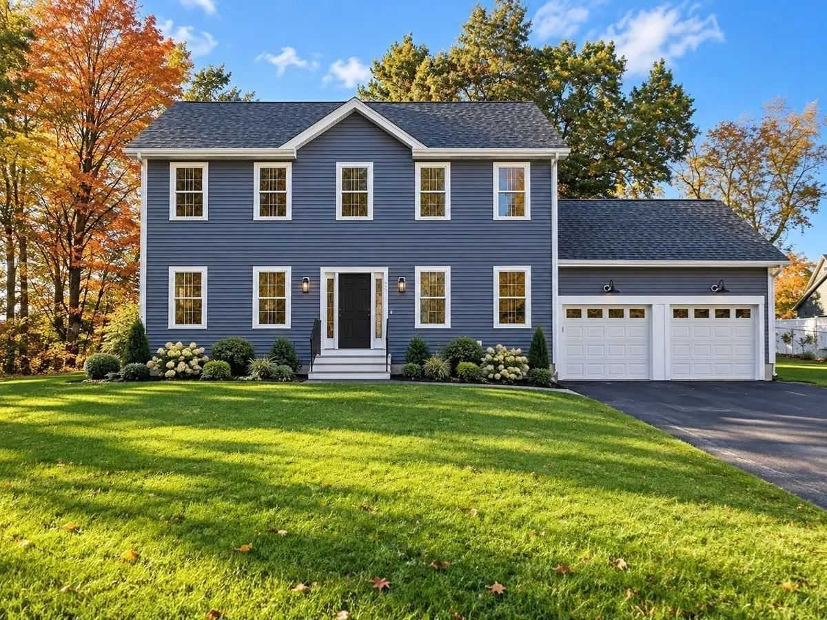 19 Pine St, Ayer, MA 01432 - #1