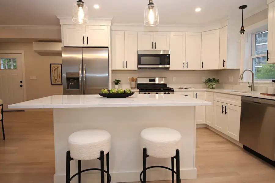 27 Holbrook Court, Melrose, MA 02176 - #3