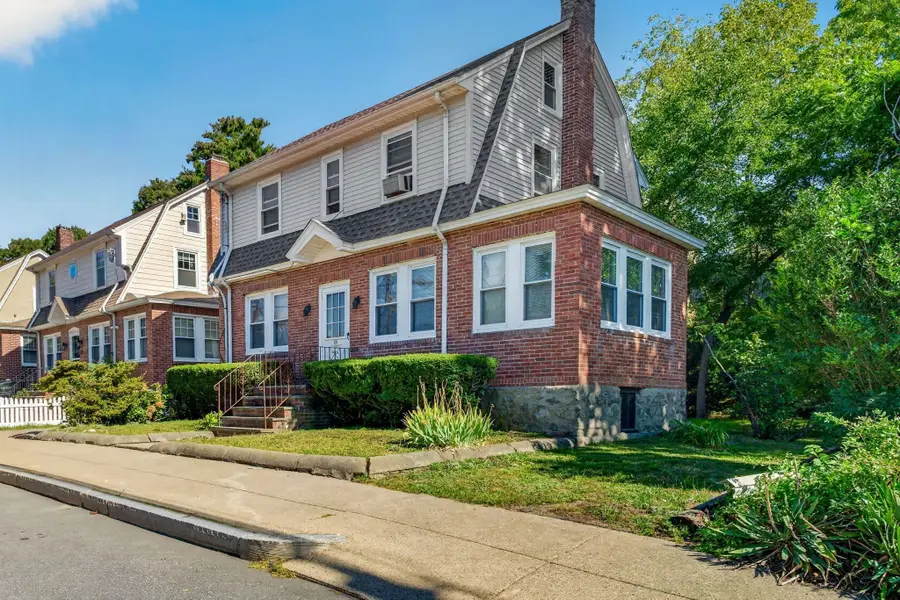 19 Stearns Rd, Boston, MA 02132 - #2