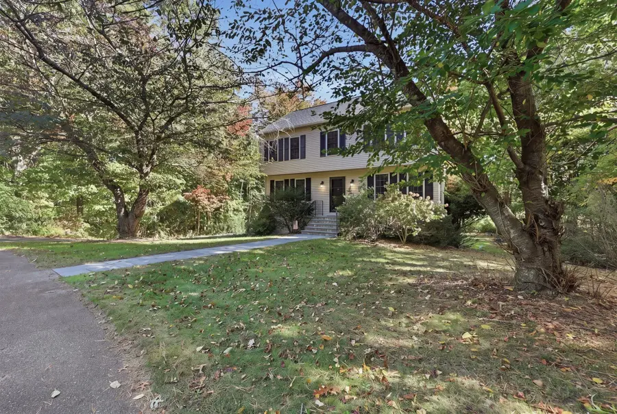 26 Hooksett Circle, Medway, MA 02053 - #3