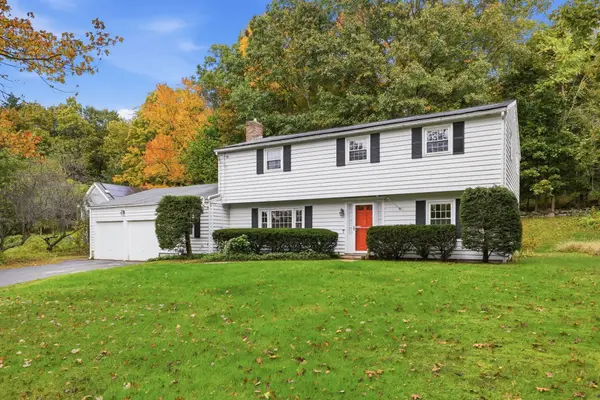 93 Main St, Acton, MA 01720