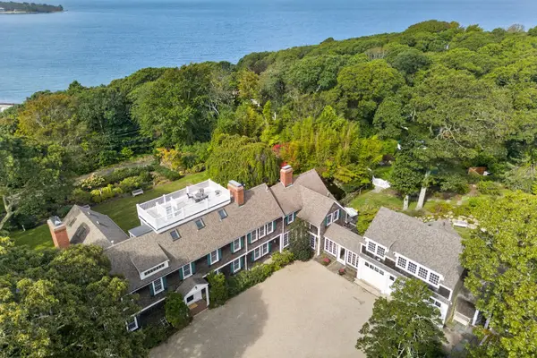 80 Gansett Rd, Falmouth, MA 02543