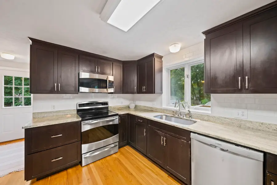 16 Beverly St, Quincy, MA 02169 - #3