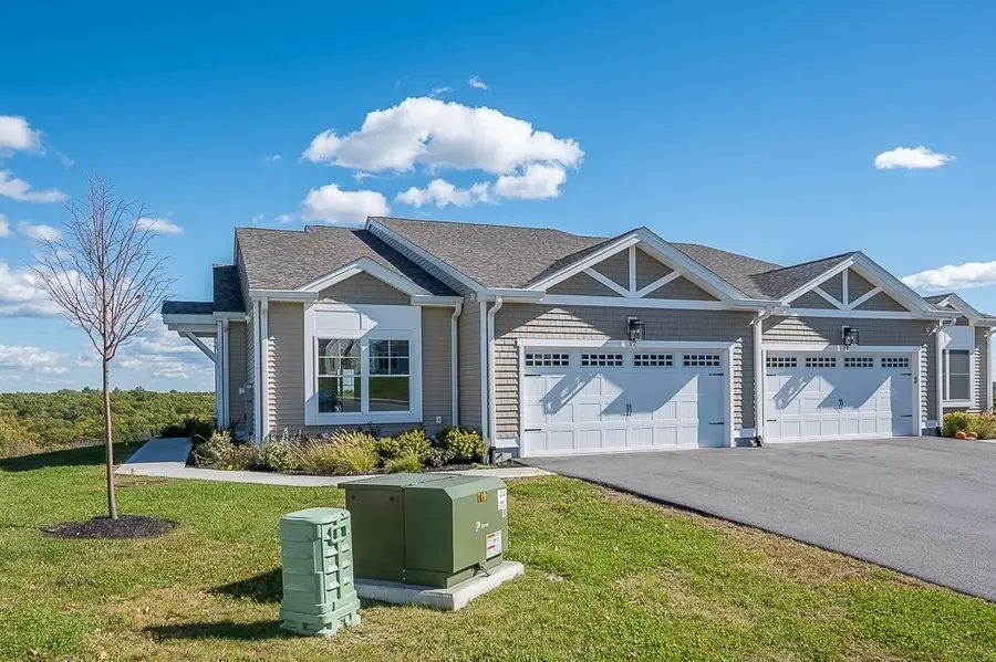 17 Pinnacle Place #108, Millbury, MA 01527 - #2