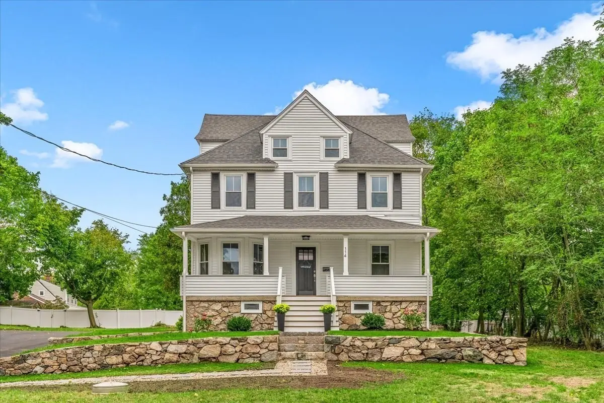 114 Hull St, Hingham, MA 02043 - #1