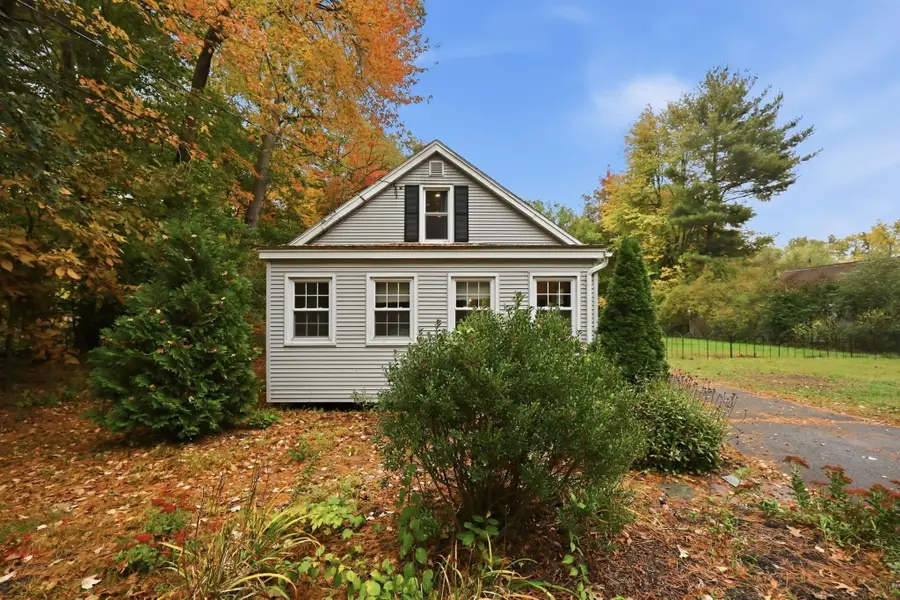 107 Pinehurst St, Westfield, MA 01085 - #2