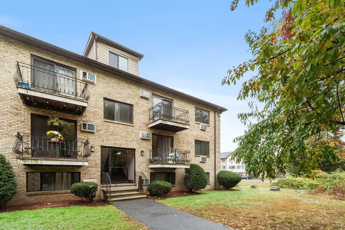 311 Pawtucket Blvd #29, Lowell, MA 01854 - #1