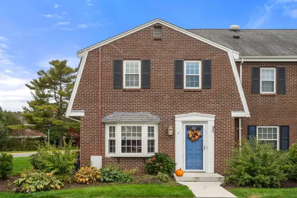 4 Jennifer Ln #4, Stoughton, MA 02072