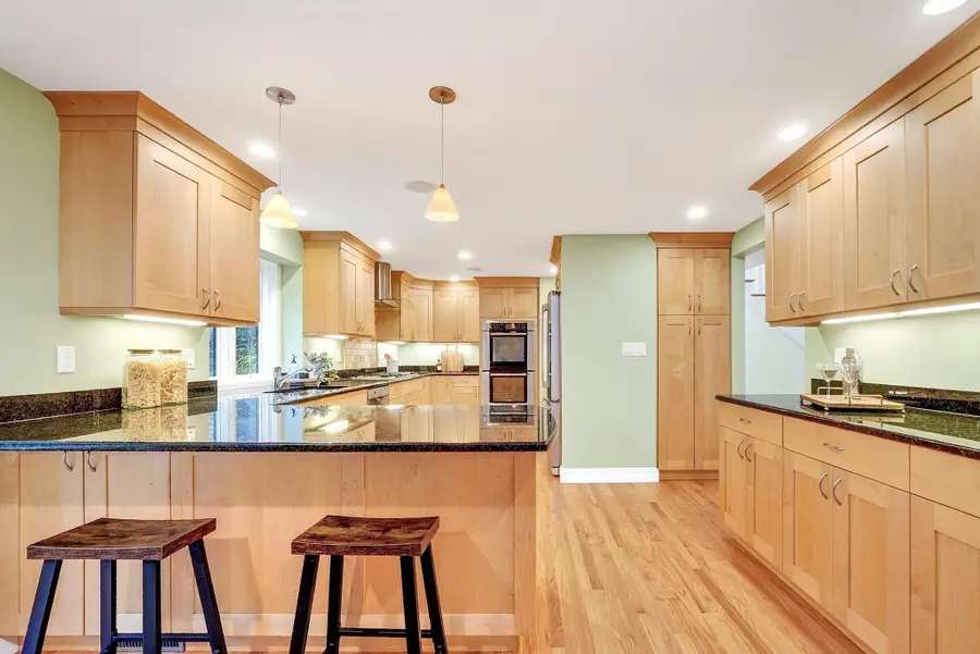 40 Wilson Rd, Bedford, MA 01730 - #3