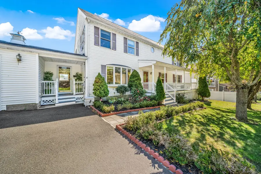 7 Dimock St, Danvers, MA 01923 - #2