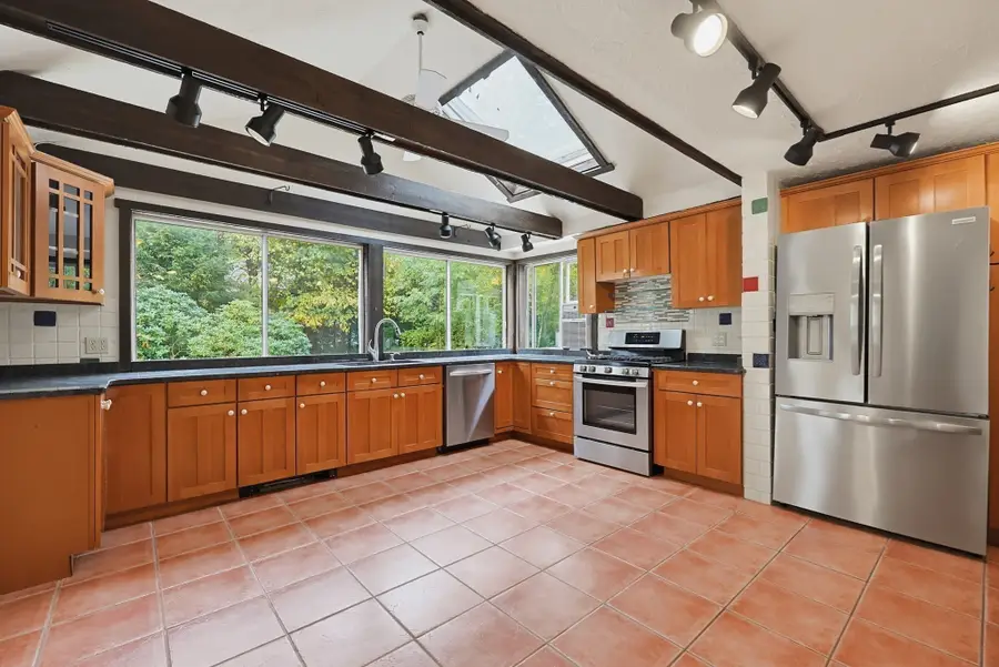 486 Belknap Rd, Framingham, MA 01701 - #2