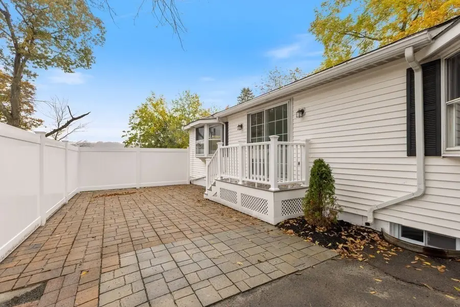 39 Forest St, Danvers, MA 01923 - #3
