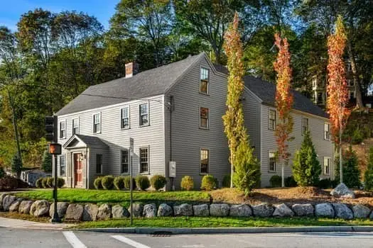 201 Elm, Amesbury, MA 01913