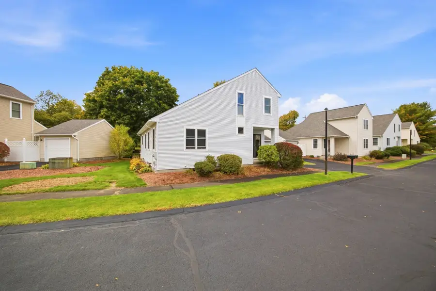 17 Curry Lane #17, Chicopee, MA 01022 - #2