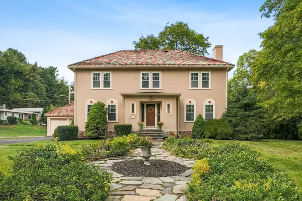 162 Flagg St, Worcester, MA 01609