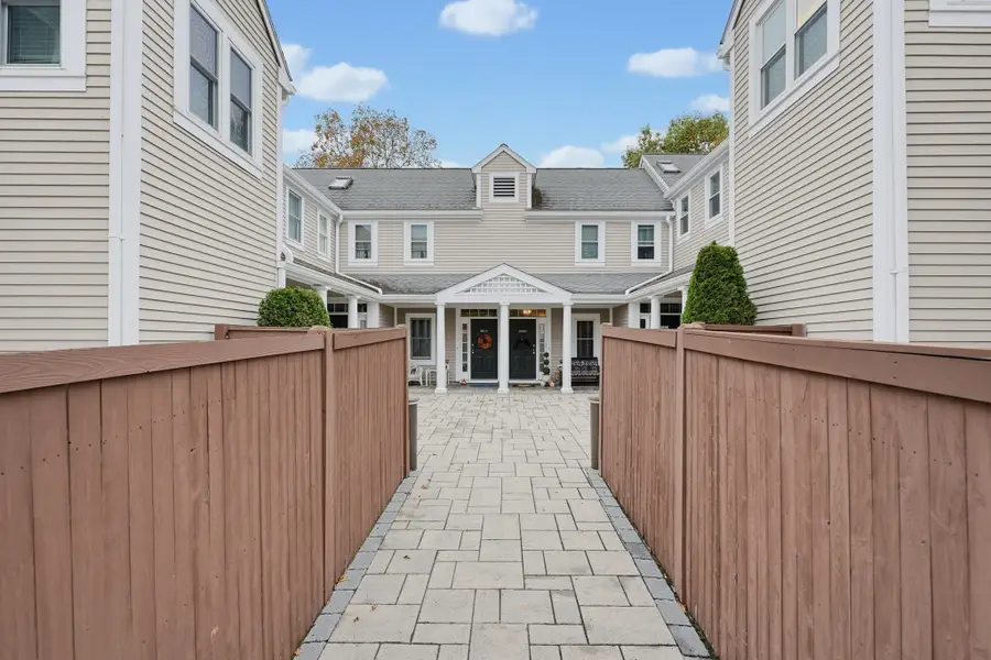 389 Neponset St #D, Norwood, MA 02062 - #3