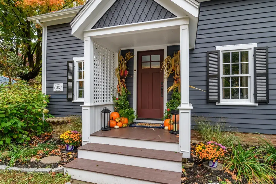 30 S River St, Wellesley, MA 02482 - #3