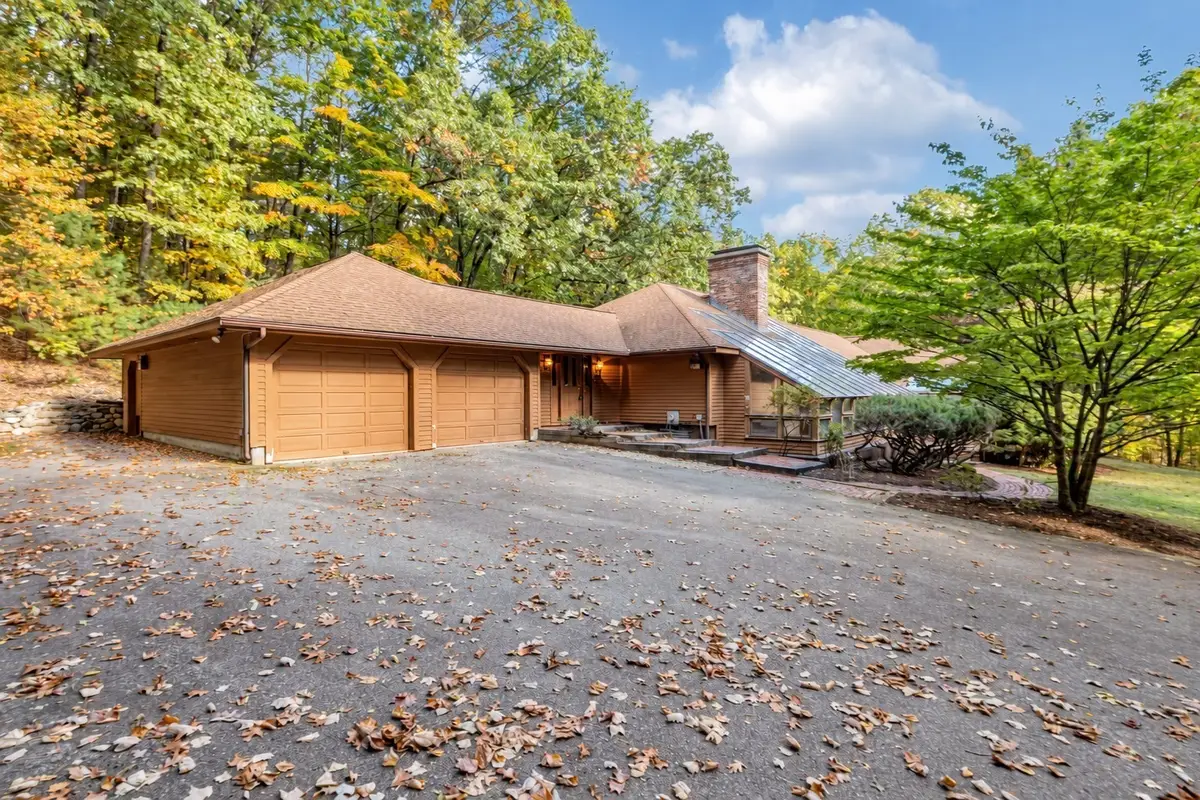 77 Woodward Ln, Boxborough, MA 01719 - #1