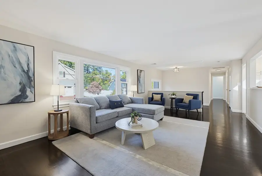 30 Taft Ln, Dedham, MA 02026 - #3