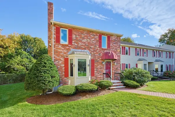 35 Union Sq #35, Randolph, MA 02368