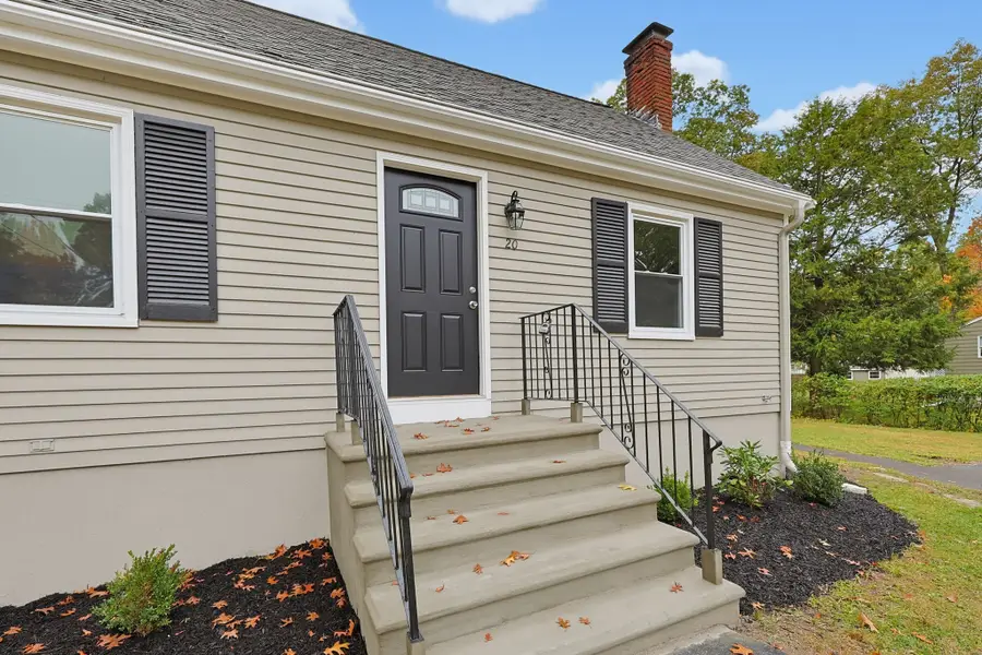 20 Overlook Dr, Bellingham, MA 02019 - #2