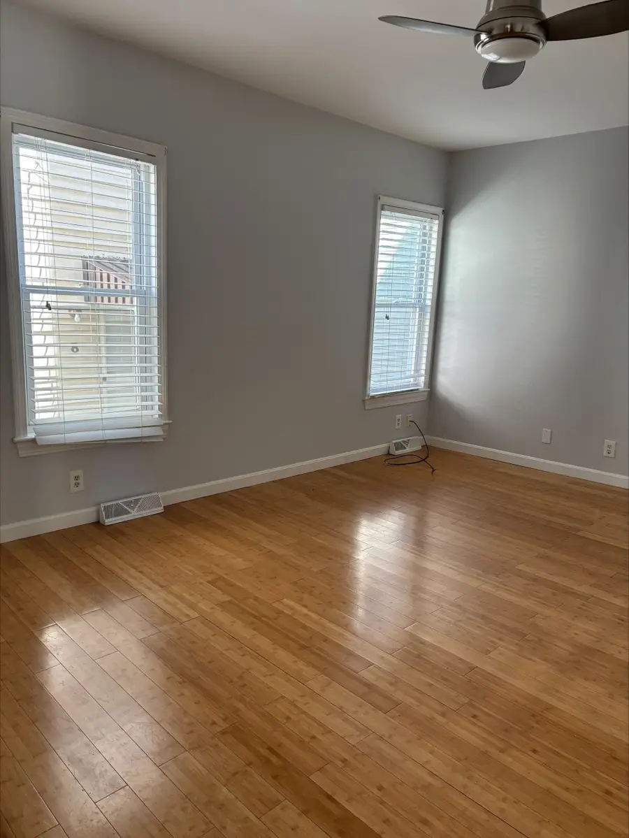 10 Rockdale Ave, Lowell, MA 01854 - #3