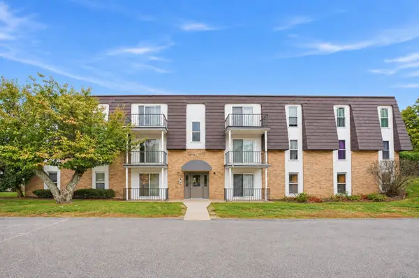2 Shadowbrook #51, Milford, MA 01757