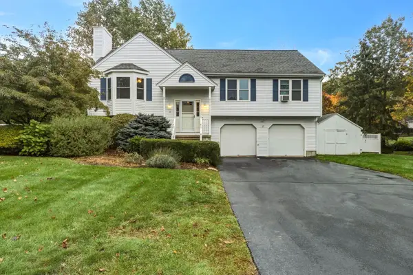 6 Clover Hill Road, Sutton, MA 01590