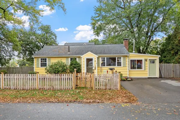 8 Grant St Ext, Framingham, MA 01702