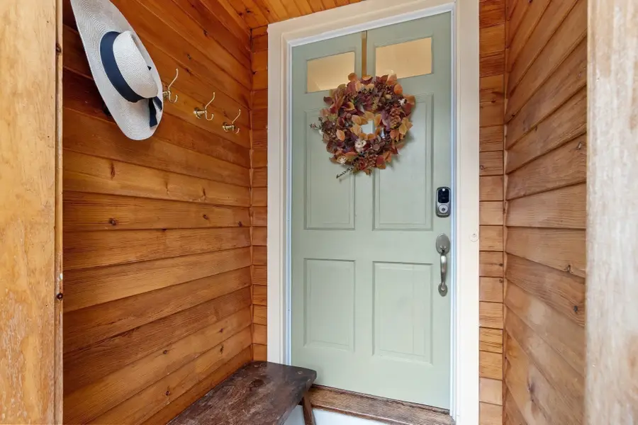 8 Grant St Ext, Framingham, MA 01702 - #3