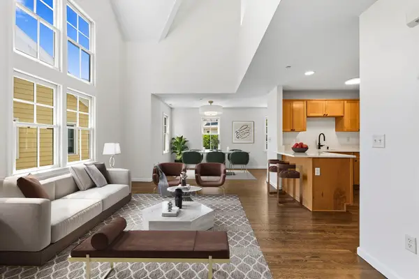 19 Russell Pl #19, Arlington, MA 02474